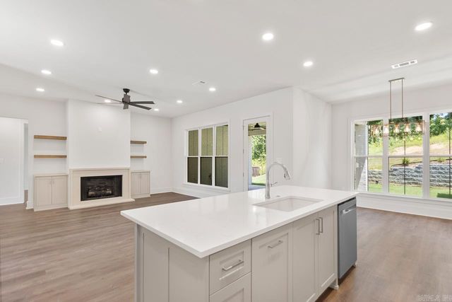 4406 Cumberland Circle, Benton, AR 72019