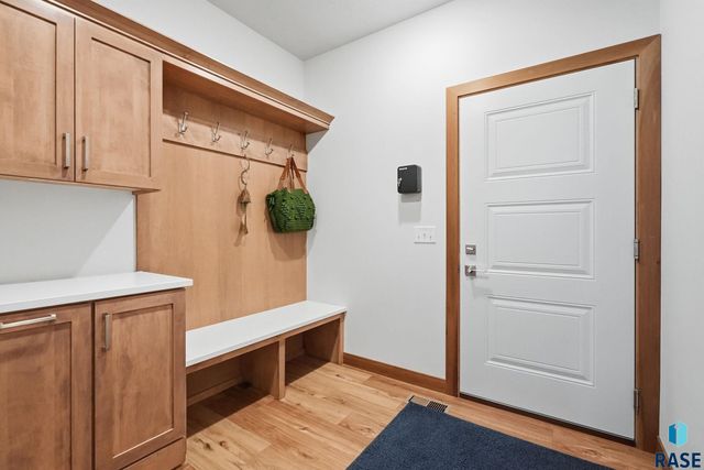 112 N Piper Dr Drive, Sioux Falls, SD 57110