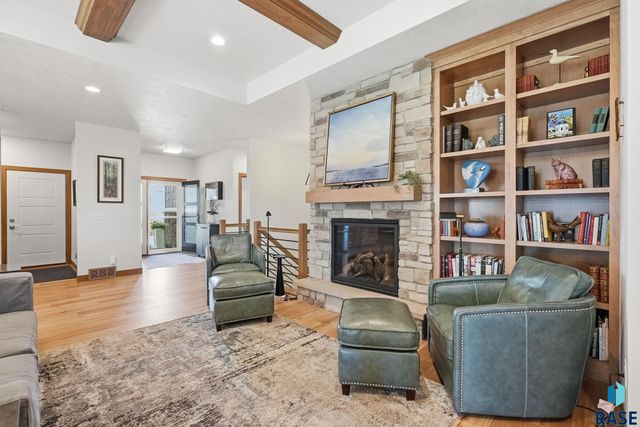 112 N Piper Dr Drive, Sioux Falls, SD 57110