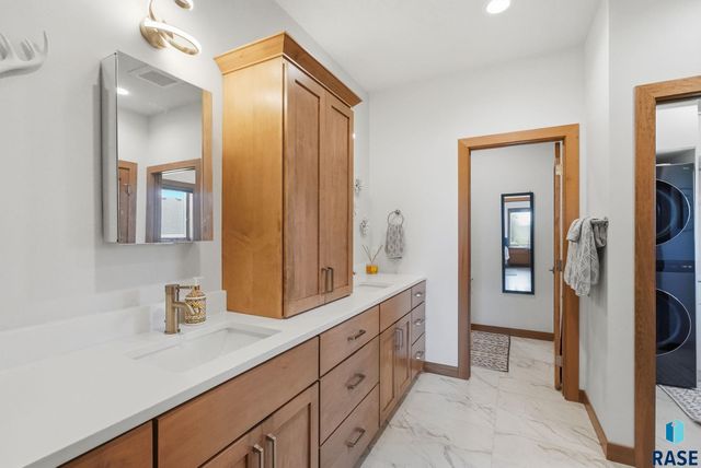 112 N Piper Dr Drive, Sioux Falls, SD 57110