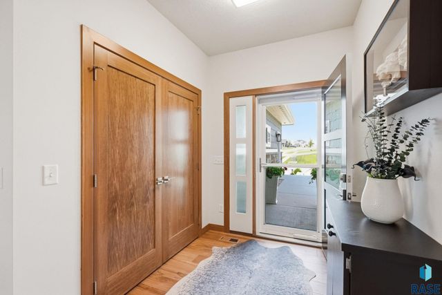 112 N Piper Dr Drive, Sioux Falls, SD 57110
