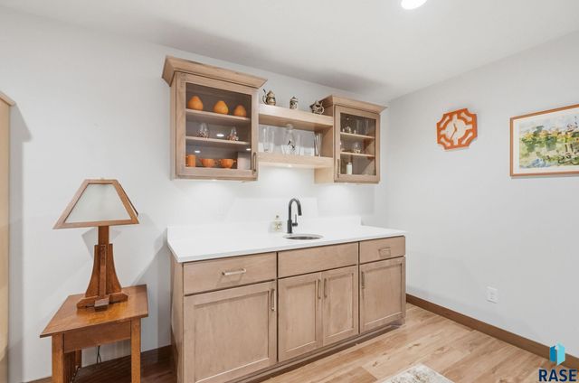 112 N Piper Dr Drive, Sioux Falls, SD 57110