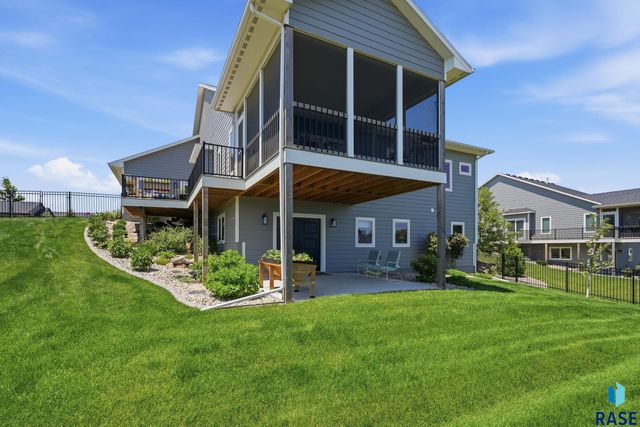 112 N Piper Dr Drive, Sioux Falls, SD 57110