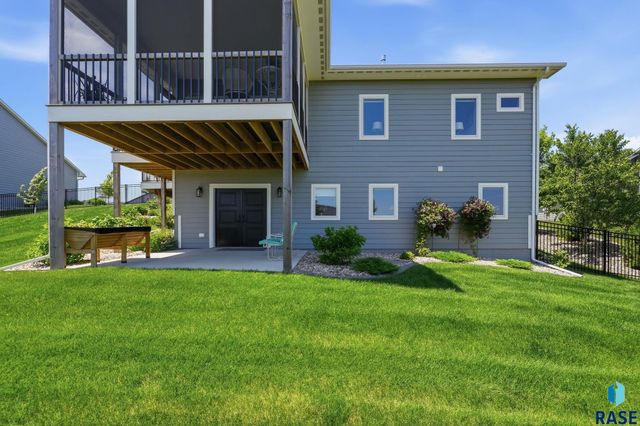 112 N Piper Dr Drive, Sioux Falls, SD 57110