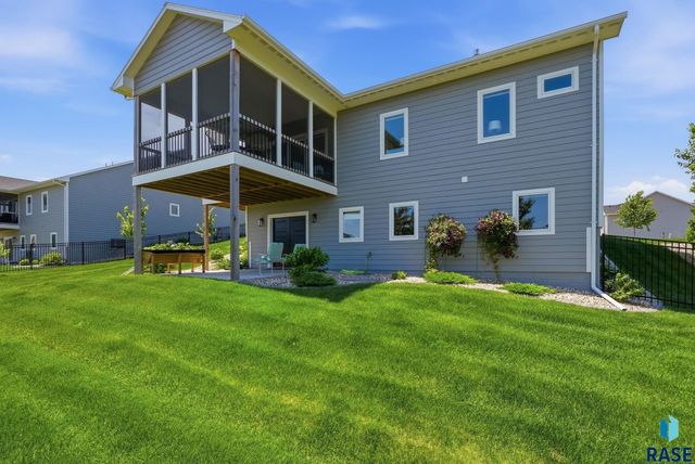 112 N Piper Dr Drive, Sioux Falls, SD 57110