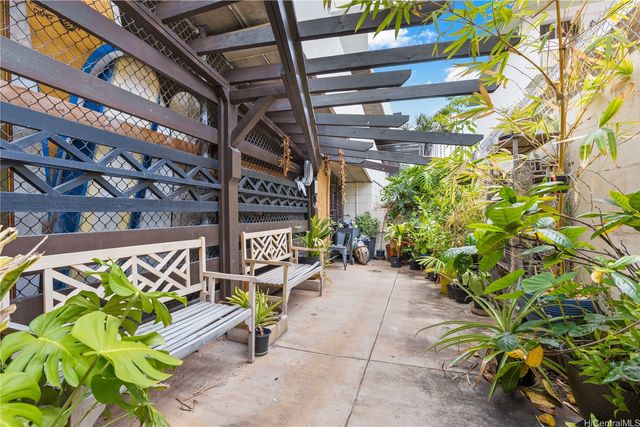 2421 Tusitala Street 602, Honolulu, HI 96815