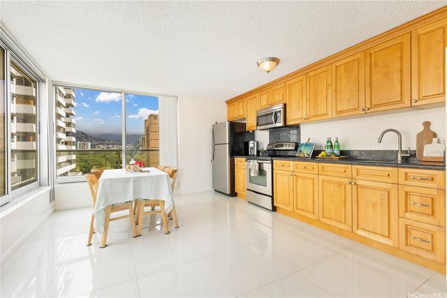 2421 Tusitala Street 602, Honolulu, HI 96815