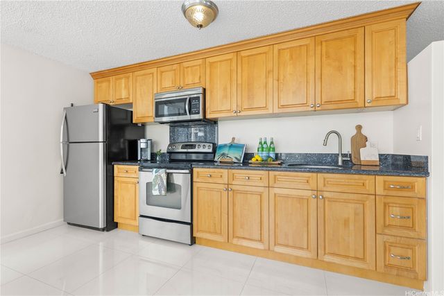 2421 Tusitala Street 602, Honolulu, HI 96815