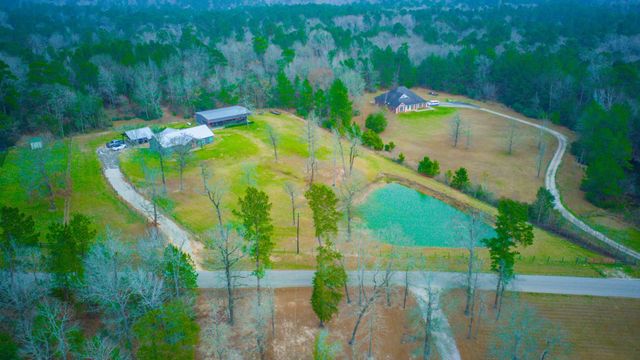 840 Horace Bonds Road, Livingston, TX 77351