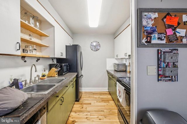 916 CEDAR ST, Bristol, PA 19007