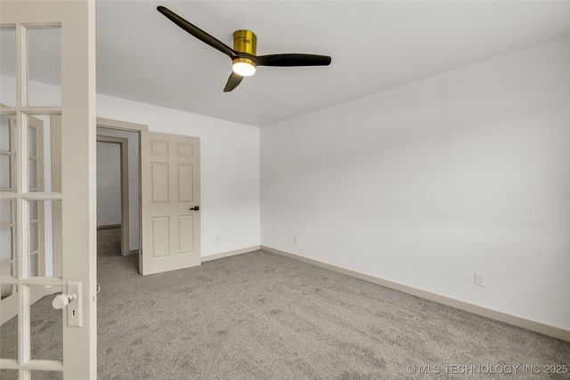 514 S Broadway Avenue, Coweta, OK 74429