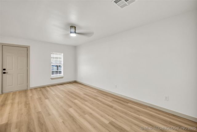 514 S Broadway Avenue, Coweta, OK 74429