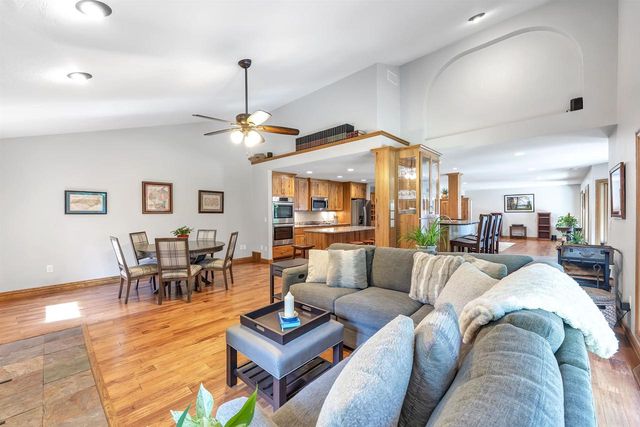 2274 CATHEDRAL FOREST DRIVE, Suamico, WI 54313