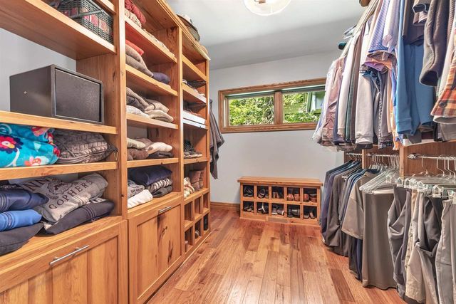 2274 CATHEDRAL FOREST DRIVE, Suamico, WI 54313