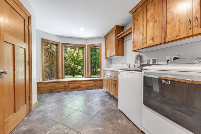 2274 CATHEDRAL FOREST DRIVE, Suamico, WI 54313