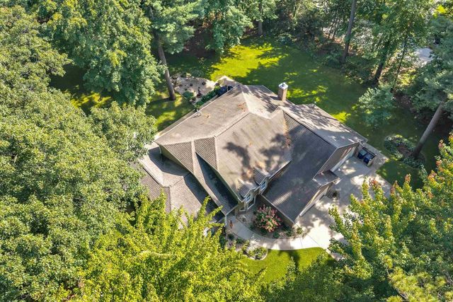 2274 CATHEDRAL FOREST DRIVE, Suamico, WI 54313