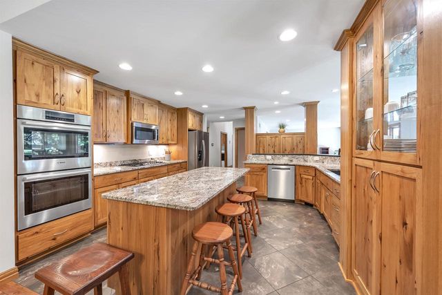 2274 CATHEDRAL FOREST DRIVE, Suamico, WI 54313