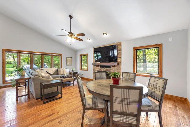 2274 CATHEDRAL FOREST DRIVE, Suamico, WI 54313