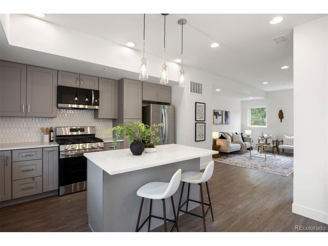 8408 W 52nd Ave, Arvada, CO 80002