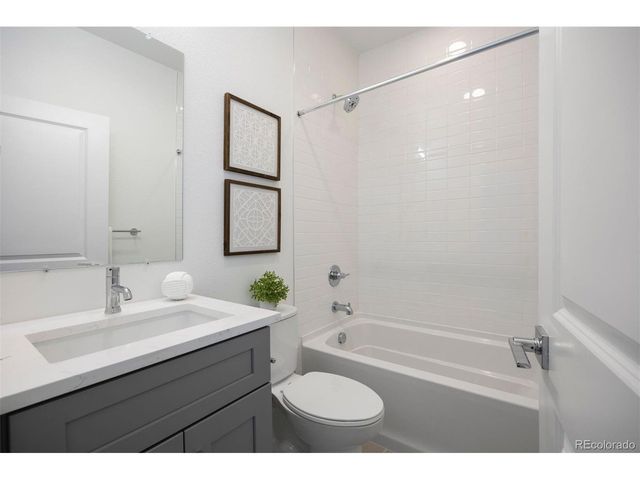 8408 W 52nd Ave, Arvada, CO 80002