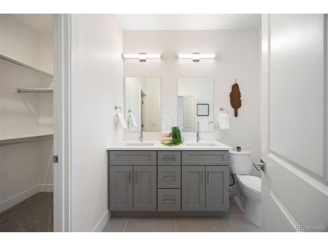 8408 W 52nd Ave, Arvada, CO 80002