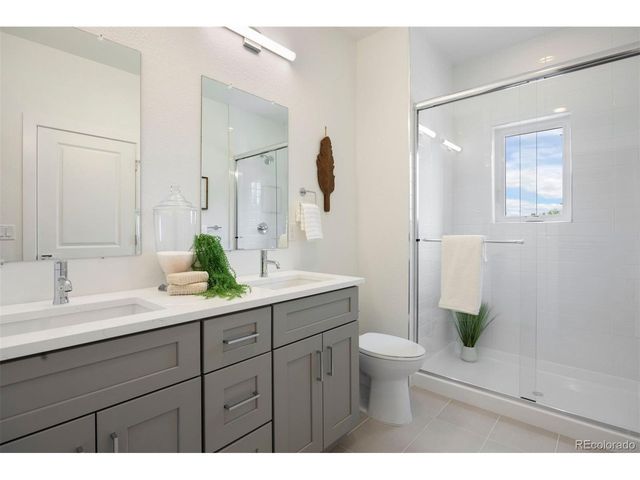 8408 W 52nd Ave, Arvada, CO 80002