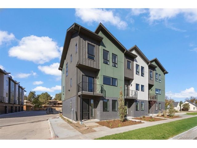 8408 W 52nd Ave, Arvada, CO 80002