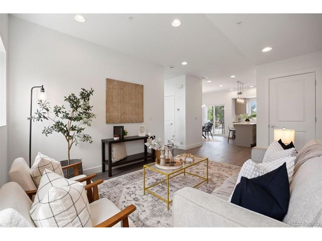 8408 W 52nd Ave, Arvada, CO 80002