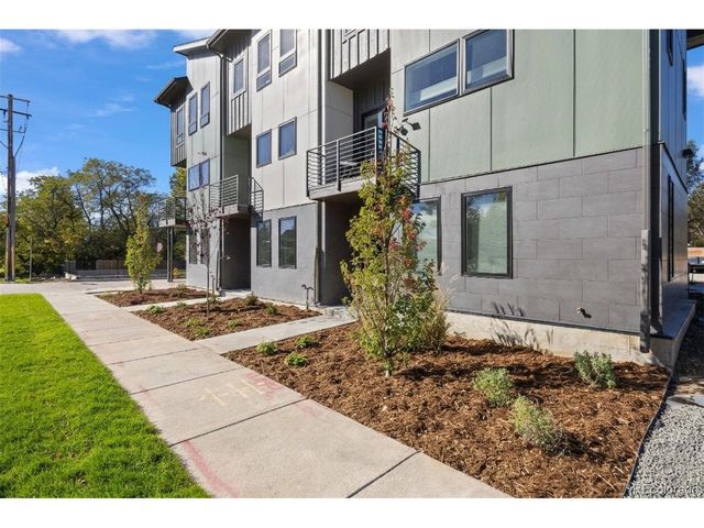 8408 W 52nd Ave, Arvada, CO 80002