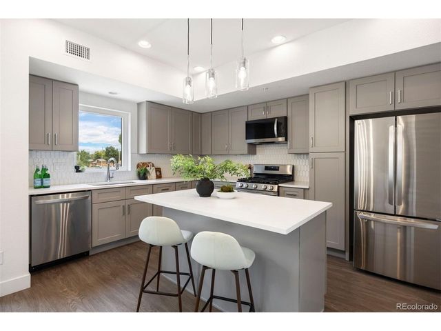 8408 W 52nd Ave, Arvada, CO 80002