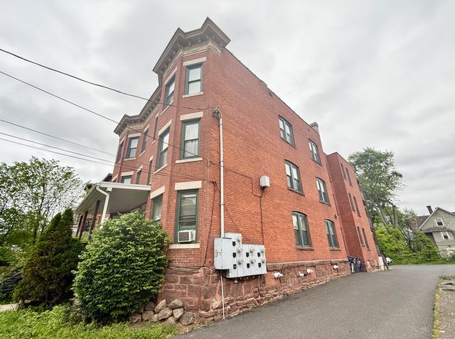 54 Edgewood Street A, Hartford, CT 06112