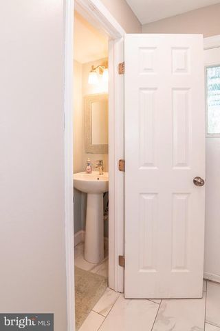 817 BERKSHIRE DR, Hyattsville, MD 20783