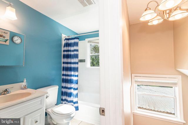 817 BERKSHIRE DR, Hyattsville, MD 20783
