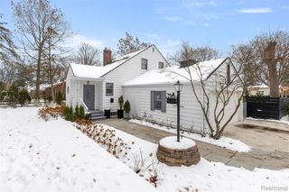 30706 Everett Street, Southfield, MI 48076