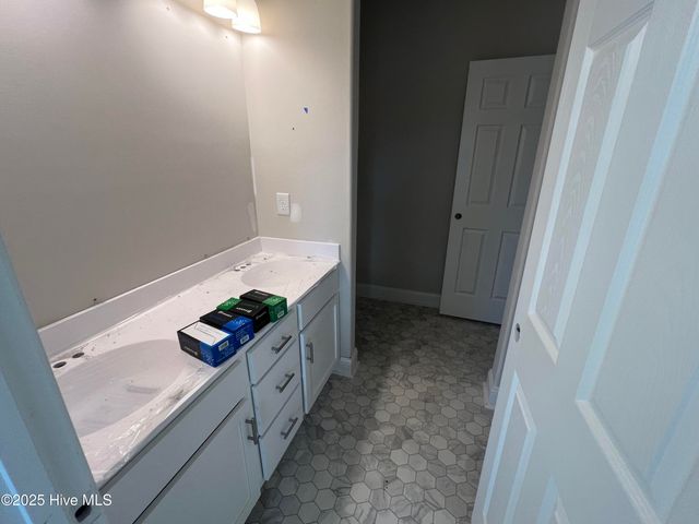 238 Deer Haven Drive, Richlands, NC 28574