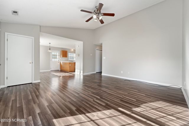 410 Somerset Cove, Jacksonville, NC 28546