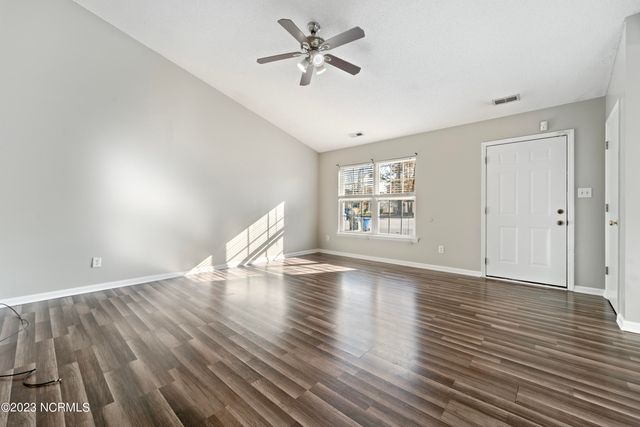 410 Somerset Cove, Jacksonville, NC 28546