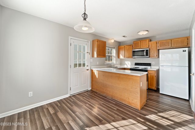 410 Somerset Cove, Jacksonville, NC 28546