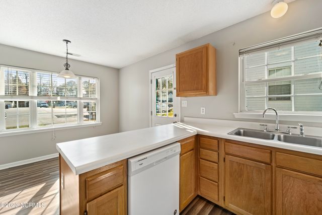 410 Somerset Cove, Jacksonville, NC 28546