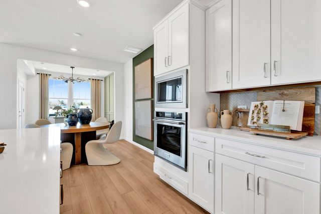 1067 Houston Street 89004, Batavia, IL 60510