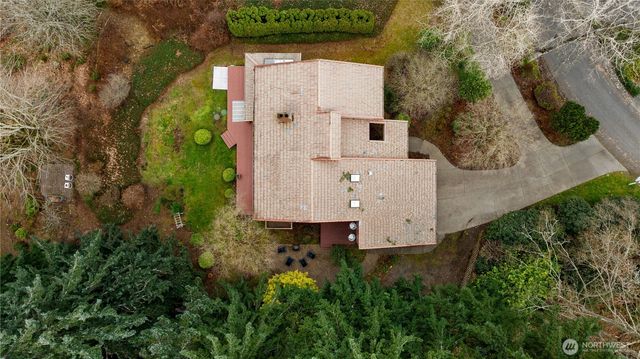 6008 Indian Trail NE, Tacoma, WA 98422