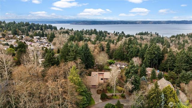 6008 Indian Trail NE, Tacoma, WA 98422