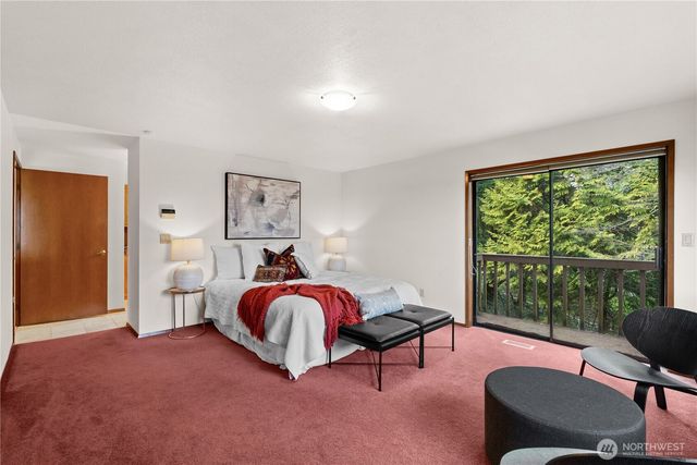 6008 Indian Trail NE, Tacoma, WA 98422