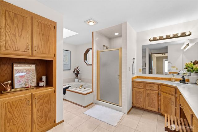 6008 Indian Trail NE, Tacoma, WA 98422