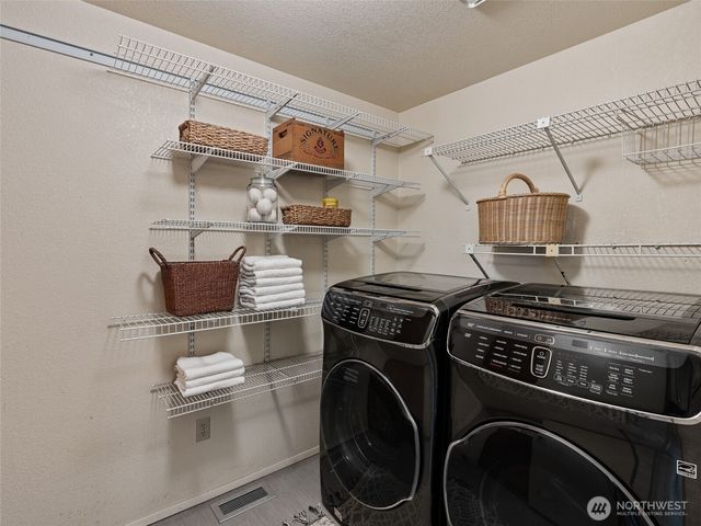 6008 Indian Trail NE, Tacoma, WA 98422