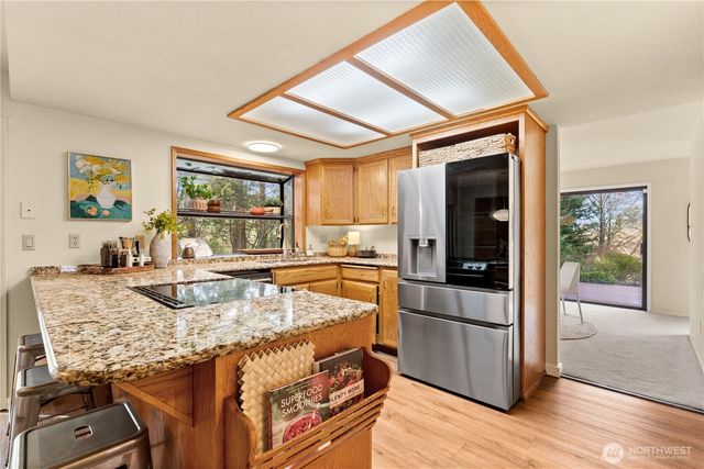 6008 Indian Trail NE, Tacoma, WA 98422