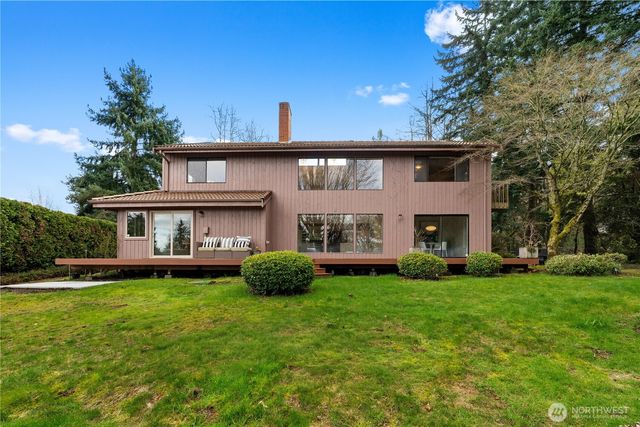 6008 Indian Trail NE, Tacoma, WA 98422