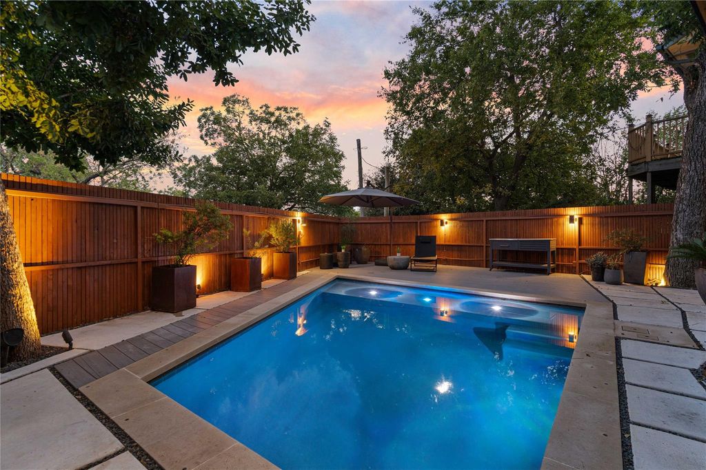 1118 Gillespie PL, Austin, TX 78704