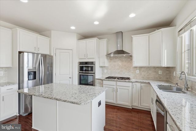 42567 DREAMWEAVER DR, Brambleton, VA 20148