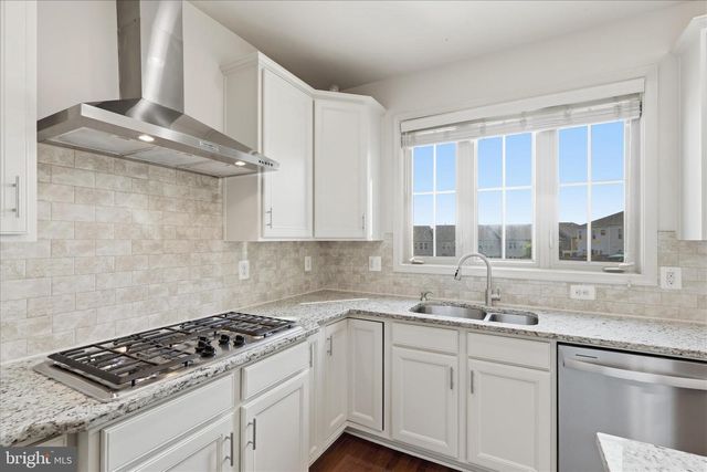 42567 DREAMWEAVER DR, Brambleton, VA 20148